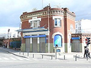 Photo de l'ancienne gare de La Plaine-Voyageurs, avant sa reconversion en maison des associations